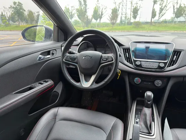 Chevrolet Monza — Фото автомобиля 12