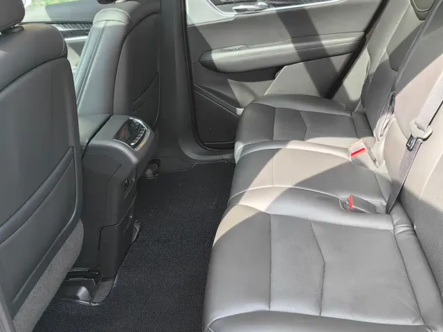Cadillac XT6 — Фото автомобиля 10