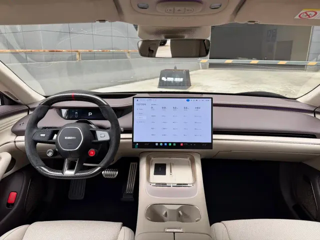 Xiaomi SU7 — Фото автомобиля 12