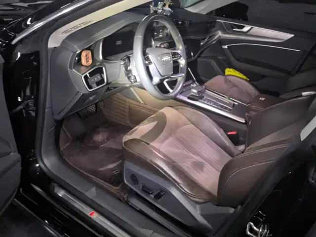 Audi A7L — Фото автомобиля 9