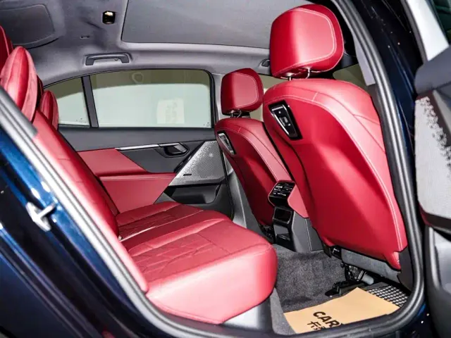 BMW 5 Series — Фото автомобиля 26
