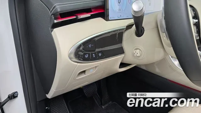 Genesis GV70 — Фото автомобиля 26