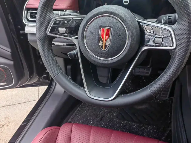 Hongqi H5 — Фото автомобиля 13