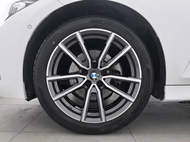 BMW 3 Series — Фото автомобиля 17
