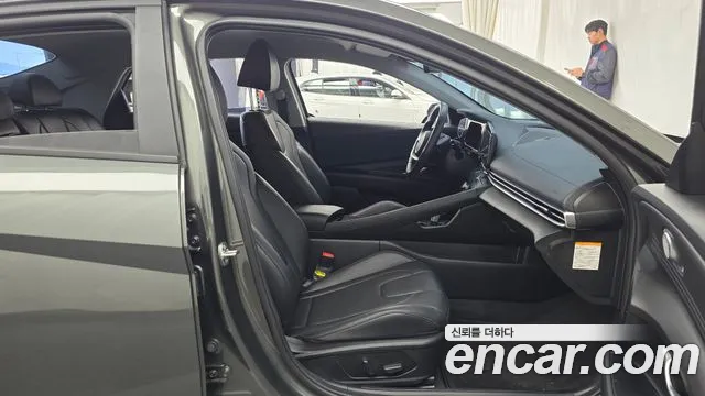 Hyundai Avante CN7 — Фото автомобиля 16