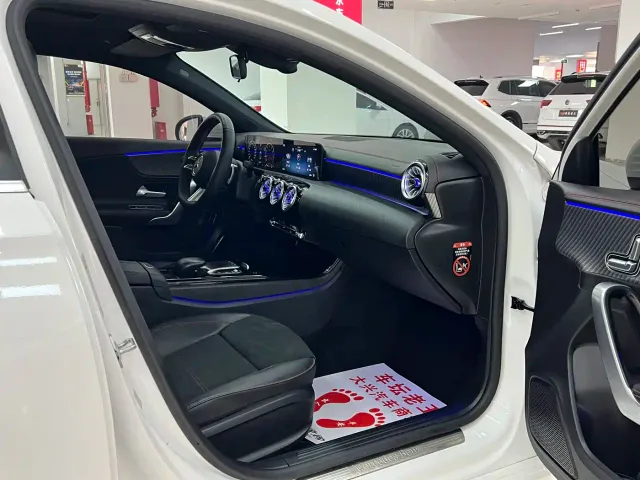 Mercedes-Benz A-Class — Фото автомобиля 12