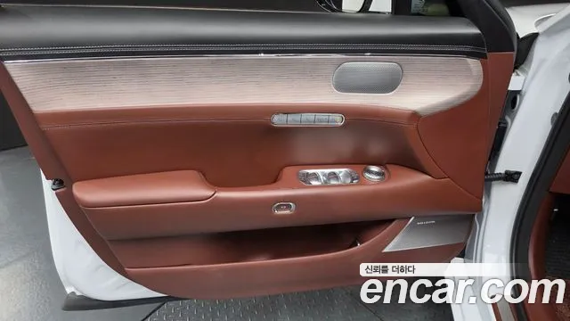 Genesis G90 Бензин 3.5 турбо AWD — Фото автомобиля 23