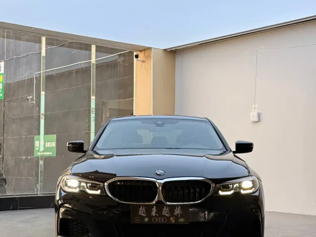 BMW 3 Series — Фото автомобиля 2