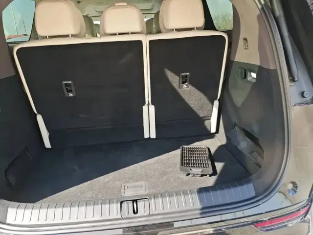 Li Auto MEGA — Фото автомобиля 4