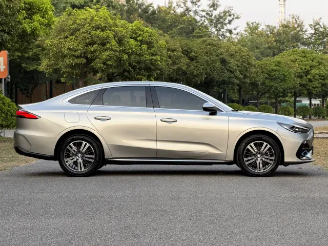 Geely Galaxy Stellar 6 — Фото автомобиля 10