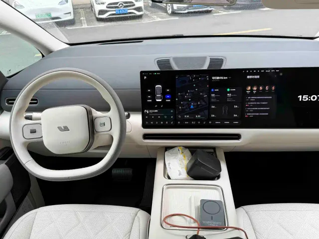 Li Auto MEGA — Фото автомобиля 5