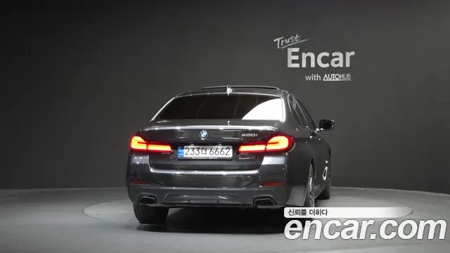 BMW 5-Series — Фото автомобиля 3