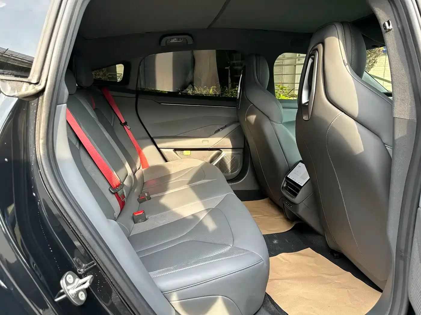 XPeng XPeng P7 — Фото автомобиля 23