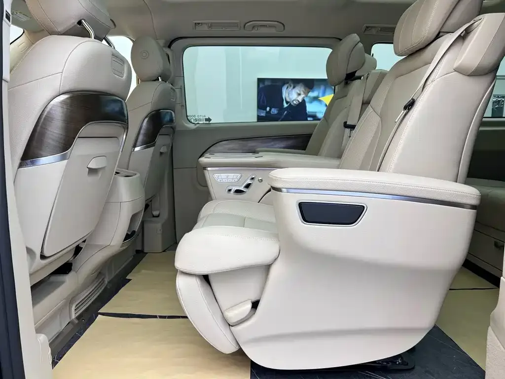 Mercedes-Benz Mercedes-Benz V-Class 2022 V 260 L Long Wheelbase Luxury Edition — Фото автомобиля 20