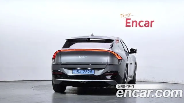 Kia EV6 — Фото автомобиля 4