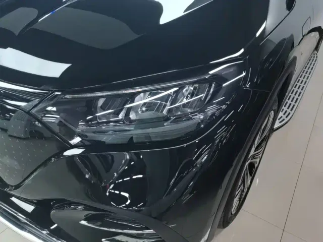 Mercedes-Benz EQE SUV — Фото автомобиля 23