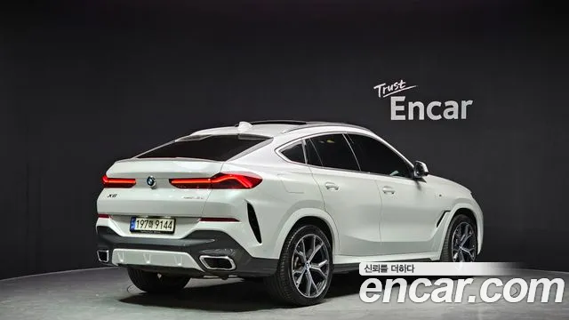 BMW X6 — Фото автомобиля 2