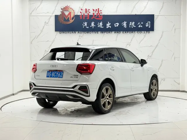 Audi Q2L — Фото автомобиля 6