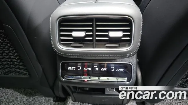 Mercedes-Benz GLE-Class — Фото автомобиля 23