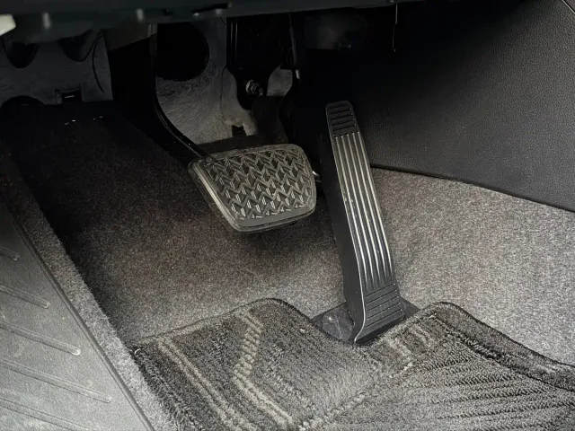Toyota RAV4 — Фото автомобиля 17