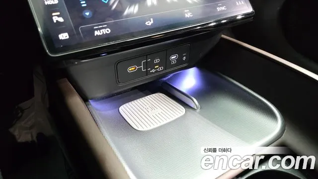 Hyundai Grandeur Grandeur (GN7) 2.5 Бензин 2WD — Фото автомобиля 21