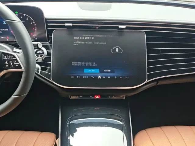 Mercedes-Benz E-Class — Фото автомобиля 12
