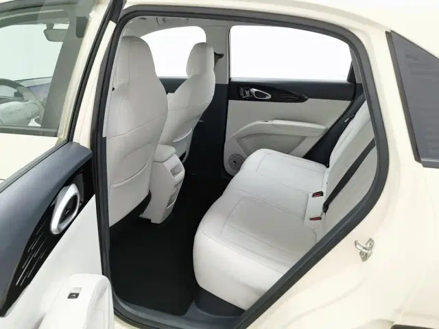 Geely Starry Wish — Фото автомобиля 15
