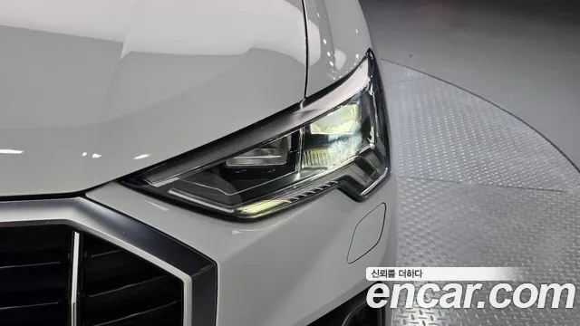 Audi Q3 35 TDI Premium — Фото автомобиля 22