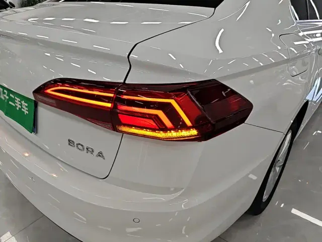 Volkswagen Bora — Фото автомобиля 7
