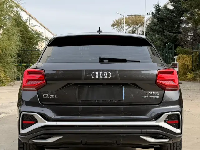 Audi Q2L — Фото автомобиля 6
