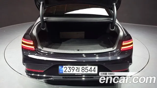 Genesis G80 Бензин 2.5 турбо AWD — Фото автомобиля 17