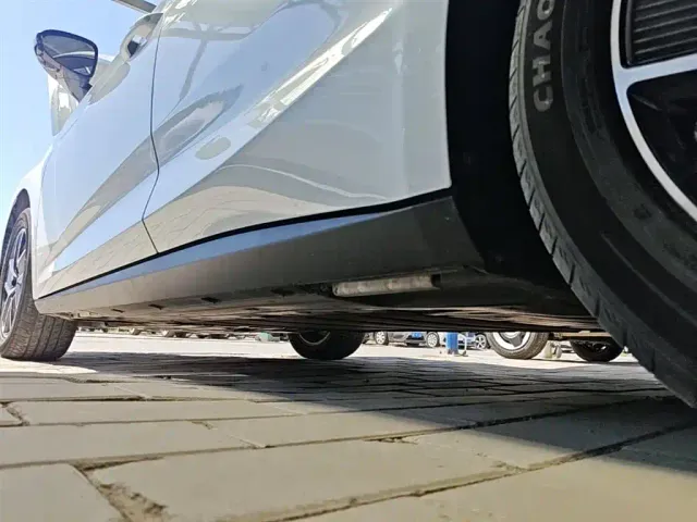 BYD Qin L — Фото автомобиля 21