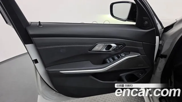 BMW 3 Series — Фото автомобиля 13