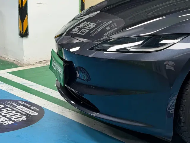 Tesla Model 3 — Фото автомобиля 5