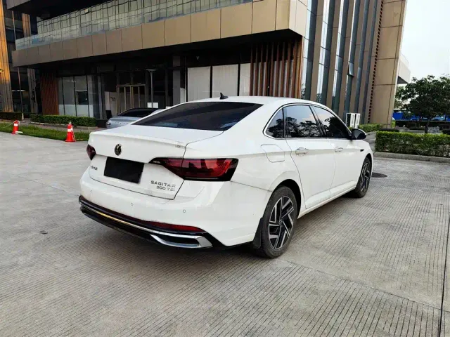 Volkswagen Sagitar — Фото автомобиля 9