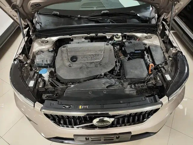 Volvo XC40 — Фото автомобиля 19