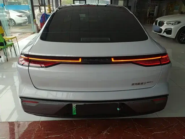 Geely Galaxy Xingyao 8 — Фото автомобиля 5