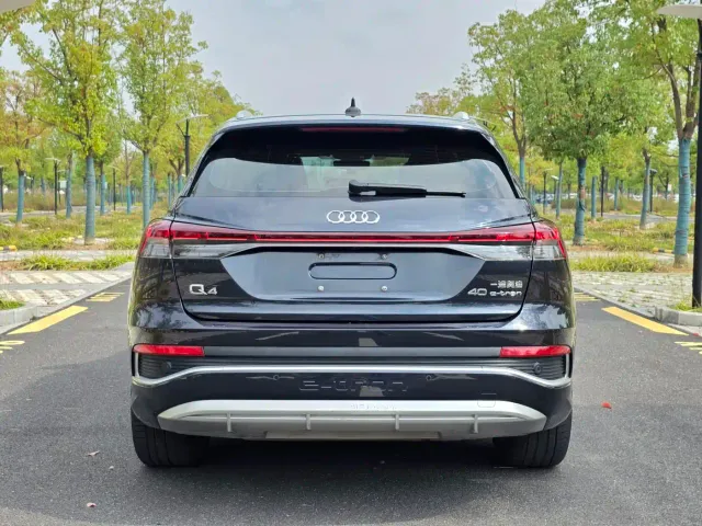 Audi Q4 e-tron — Фото автомобиля 5