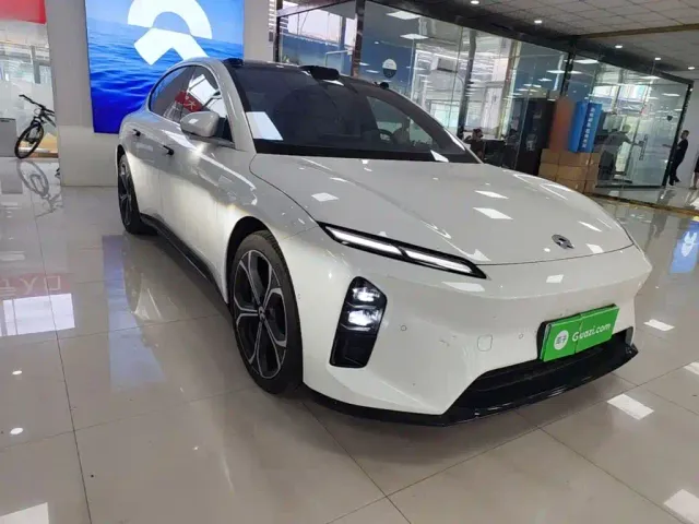 Nio ET5 — Фото автомобиля 3
