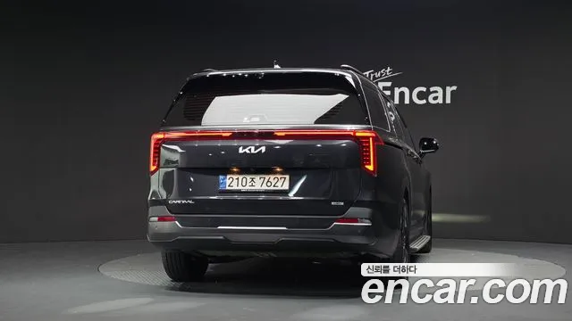 Kia Carnival 4th Gen — Фото автомобиля 4