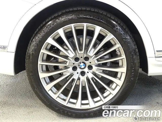 BMW X7 — Фото автомобиля 9