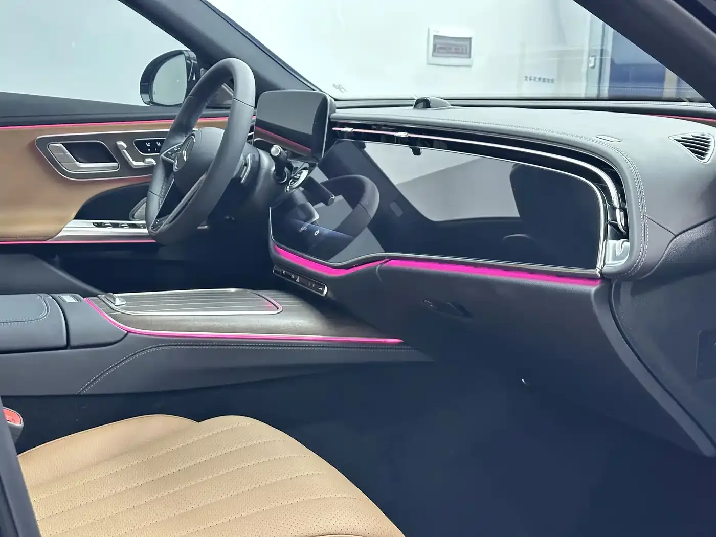 Mercedes-Benz Mercedes-Benz E-Class 2025 E 300 L Luxury — Фото автомобиля 16
