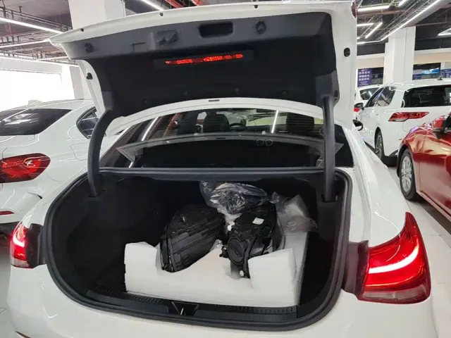 Mercedes-Benz Mercedes-Benz A-Class 2022 A 180 L Sport Sedan — Фото автомобиля 14