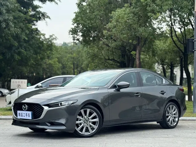 Фотография автомобиля — Mazda Axela