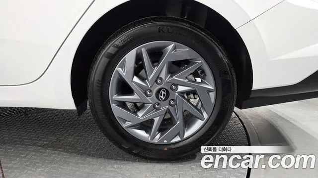 Hyundai Avante — Фото автомобиля 6