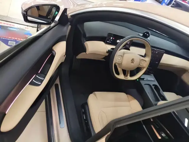 Nio ET5 Touring — Фото автомобиля 15
