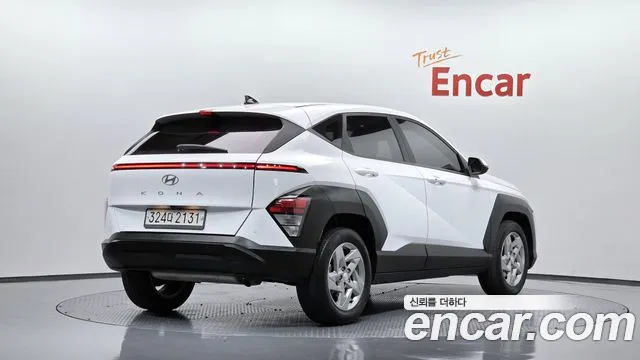 Hyundai Kona — Фото автомобиля 2