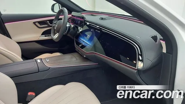 Mercedes-Benz E-Class — Фото автомобиля 12