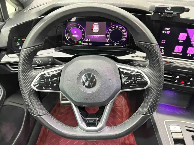 Volkswagen Golf — Фото автомобиля 8