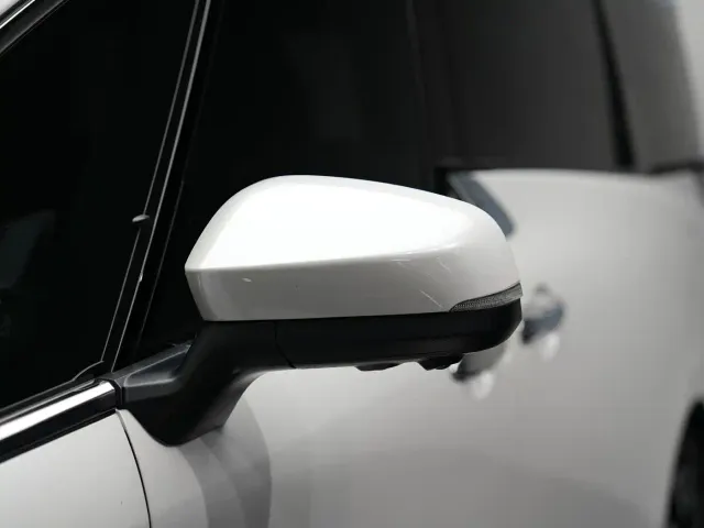 Toyota Alphard — Фото автомобиля 8